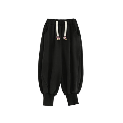 Pantaloni casual in cotone per bambino – grigi o neri - Klotheds